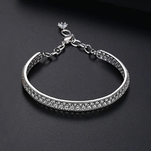 Women's Geometric Hollow Heart Bracelet With Zircon Details Electroplated Copper Simple Fashion Jewelry