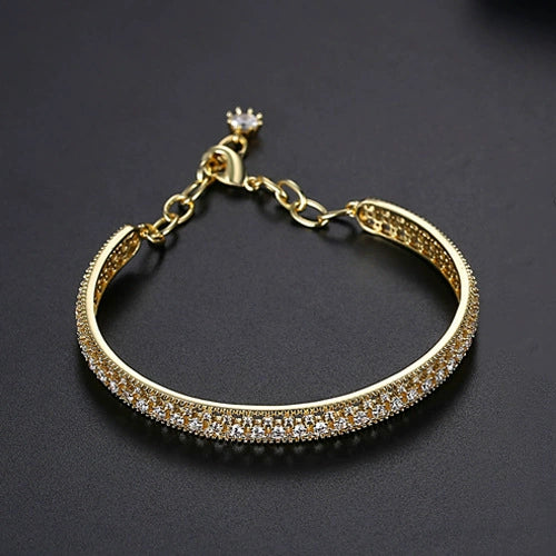 Women's Geometric Hollow Heart Bracelet With Zircon Details Electroplated Copper Simple Fashion Jewelry