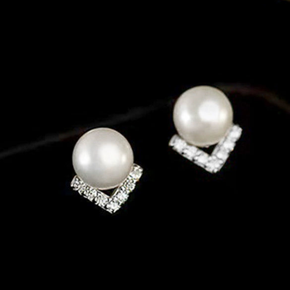 Women's Geometric Imitation Pearl Earrings Copper Jewelry Simple Style