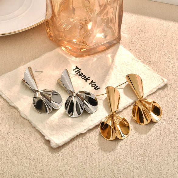 Women's Geometric Metal Sequin Earrings Minimalist Irregular Statement Jewelry With Versatile Modern Design