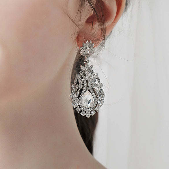 Women's Geometric Rhinestone Alloy Earrings Vintage Fashion Statement Jewelry For Everyday Wear And Bridal Occasions