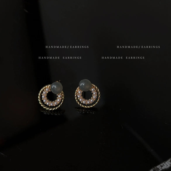 Women's Geometric Round Pearl Earrings Copper Electroplated Simple Elegant All Match Stud Earrings With Silver Needle