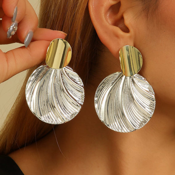 Women's Geometric Round Statement Earrings With Retro Textured Electroplated Metal Finish