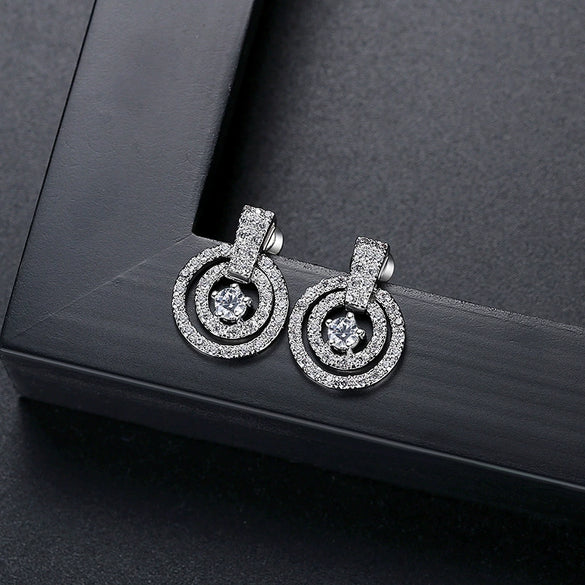 Women's Geometric Round Zircon Copper Earrings With A Distinctive Fashion Jewelry Design