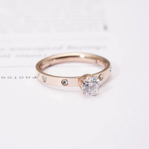 Women's Geometric Six Claw Titanium Steel Ring With Rose Gold Electroplated Finish Fashion Stainless Steel Jewelry
