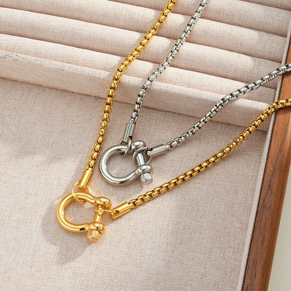Women's Geometric Stainless Steel Necklace With 18K Gold Vacuum Plating And Regular Chain Light Luxury Fashion Jewelry