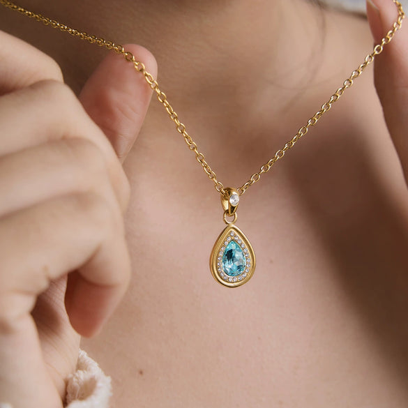 Women's Geometric Stainless Steel Necklace With Pvd Gold Plated Finish And Lobster Clasp