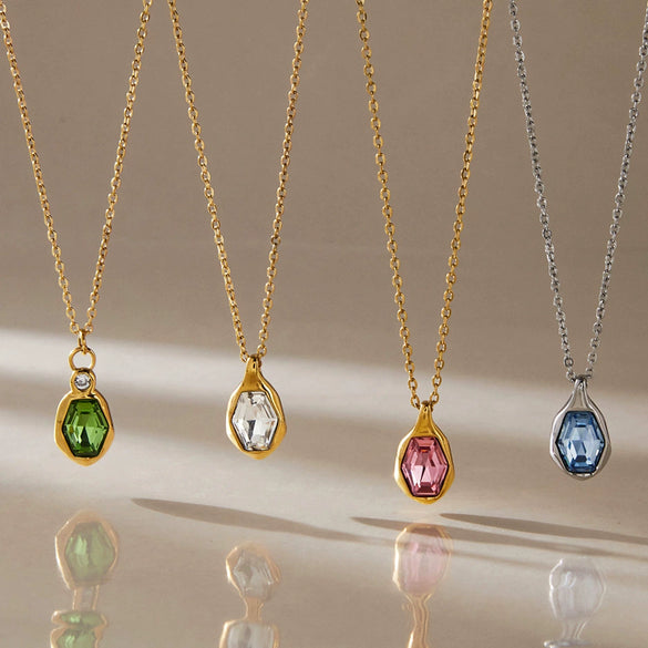 Women's Geometric Stainless Steel Necklace With Pvd Gold Plating And Lobster Clasp