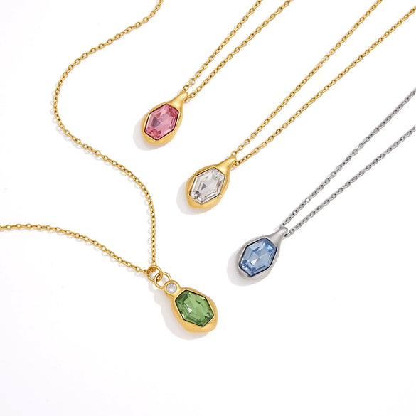 Women's Geometric Stainless Steel Necklace With Pvd Gold Plating And Lobster Clasp
