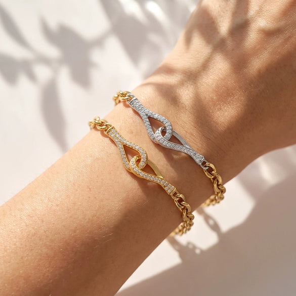 Women's Geometric Stainless Steel Pendant Bracelet With Rhinestone Inlay And Gold Plated Electroplated Finish