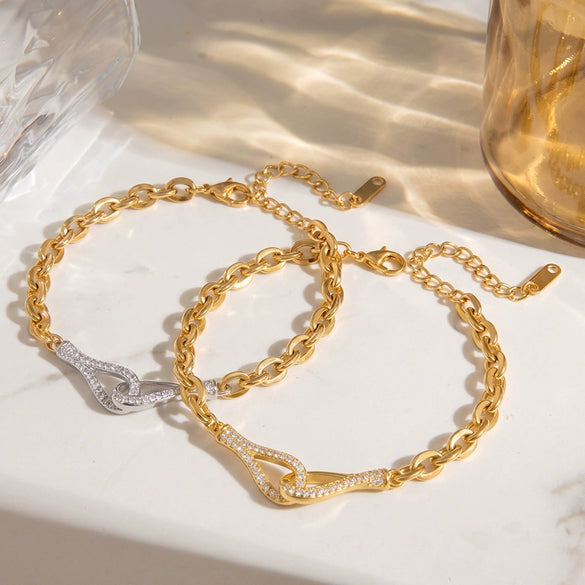 Women's Geometric Stainless Steel Pendant Bracelet With Rhinestone Inlay And Gold Plated Electroplated Finish