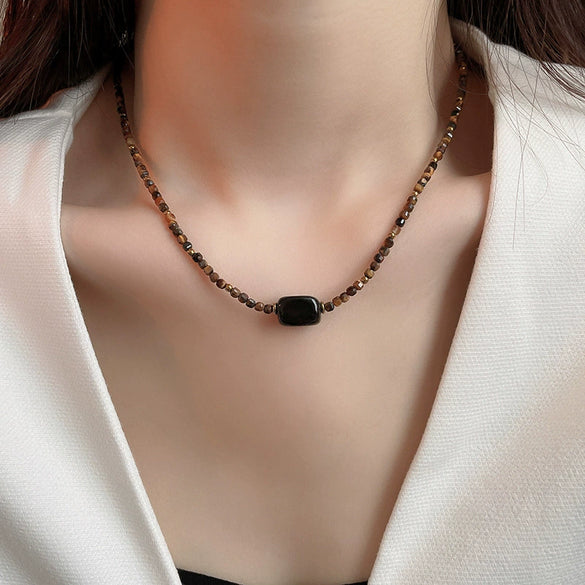 Women's Geometric Tiger Eye Clavicle Chain Necklace Copper Alloy Electroplated Light Luxury Highend Jewelry