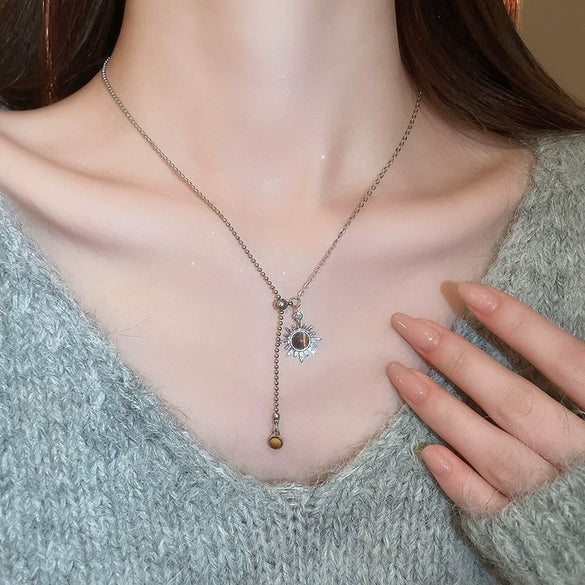 Women's Geometric Tiger Eye Clavicle Chain Necklace Copper Alloy Electroplated Light Luxury Highend Jewelry