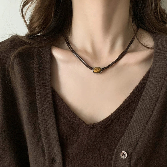 Women's Geometric Tiger Eye Clavicle Chain Necklace Copper Alloy Electroplated Light Luxury Highend Jewelry