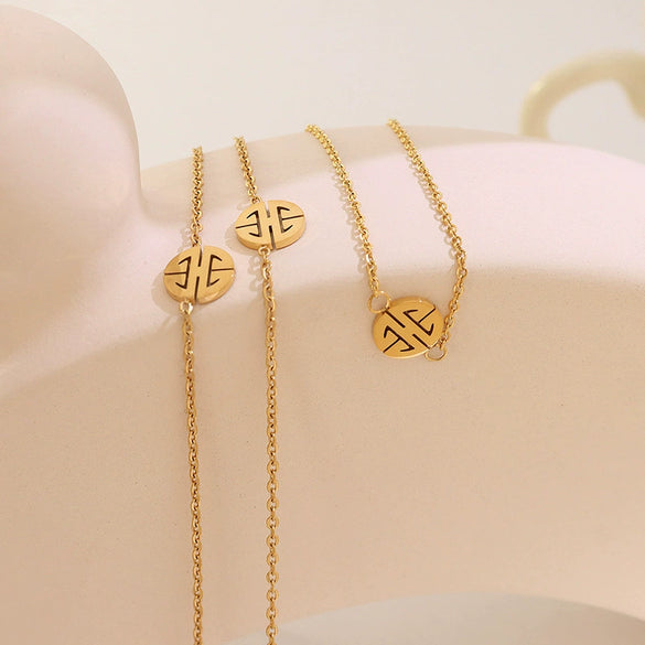 Women's Geometric 316L Stainless Steel Anklet With 18K Goldplated Joker Happy Character Pendant