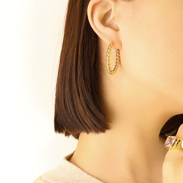 Women's Geometric U Shape Twist Earrings In Titanium Steel With Electroplated Gold Finish