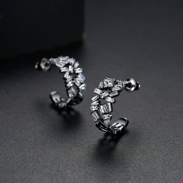 Women's Geometric Zircon Crystal Earrings With Irregular Design And Electroplated Copper Finish Fashion Ear Jewelry