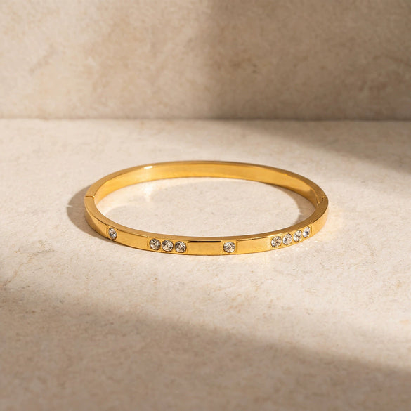 Women’s Geometric Zircon Inlaid Stainless Steel Bracelet With Gold Plated Finish Simple Elegant Fashion Jewelry