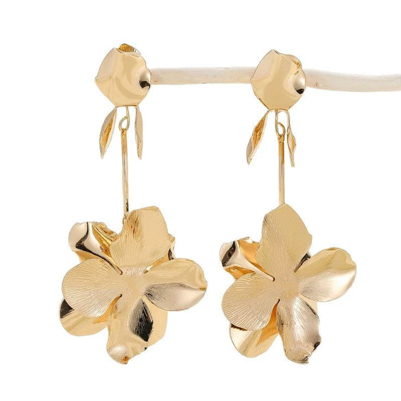 Women's Gold Electroplated Threedimensional Flower Earrings With Stainless Steel Ear Needles Long Chic Fashion Jewelry