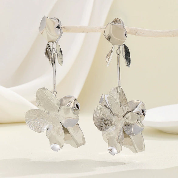 Women's Gold Electroplated Threedimensional Flower Earrings With Stainless Steel Ear Needles Long Chic Fashion Jewelry