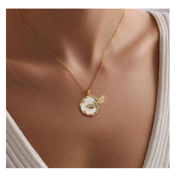 Women's Gold Tone Copper Round Rose Pendant Necklace Elegant Light Luxury Geometric Floral Clavicle Chain With Electroplated Finish