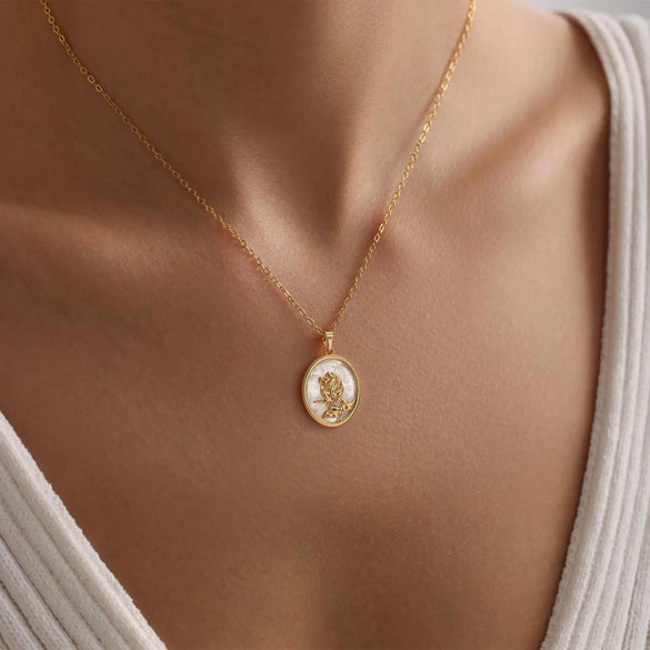 Women's Gold Tone Copper Round Rose Pendant Necklace Elegant Light Luxury Geometric Floral Clavicle Chain With Electroplated Finish