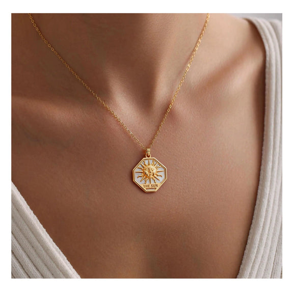 Women's Gold Tone Copper Round Rose Pendant Necklace Elegant Light Luxury Geometric Floral Clavicle Chain With Electroplated Finish