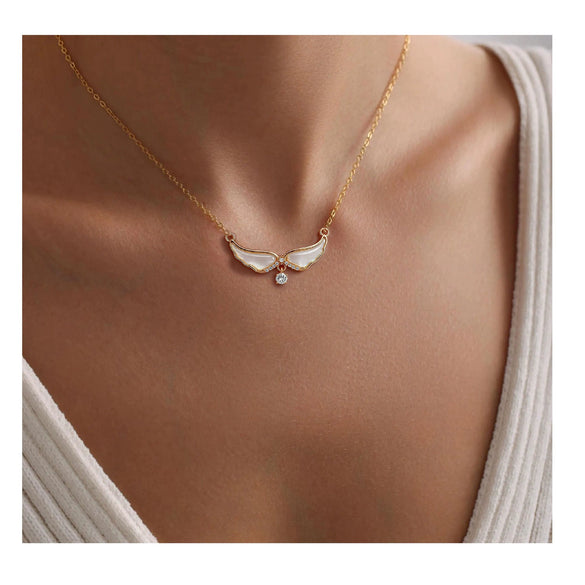 Women's Gold Tone Copper Round Rose Pendant Necklace Elegant Light Luxury Geometric Floral Clavicle Chain With Electroplated Finish