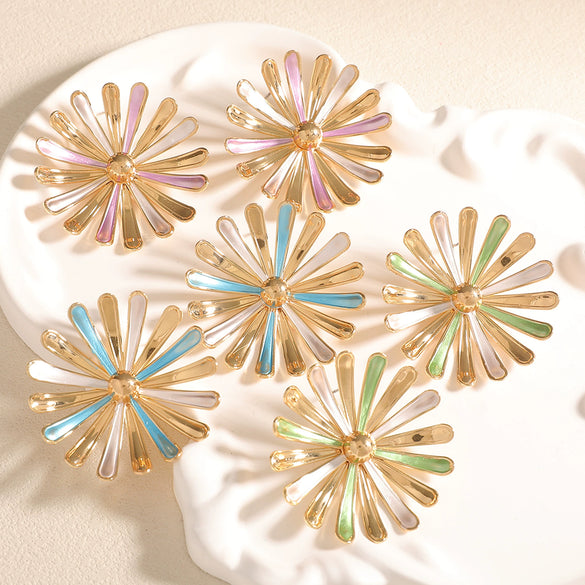 Women's Gold Tone Electroplated Geometric Flower Stud Earrings With Stainless Steel Ear Posts Fashion Jewelry