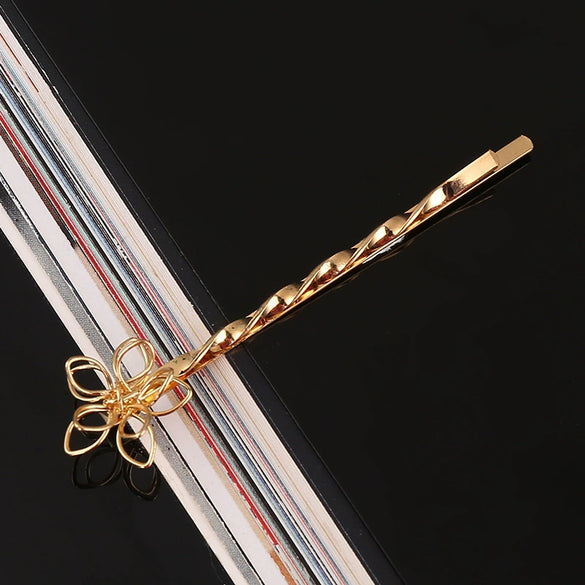 Women's Gold Tone Metal Word Clip Hairpin With Simple Floral Design And Electroplated Finish Hair Accessory