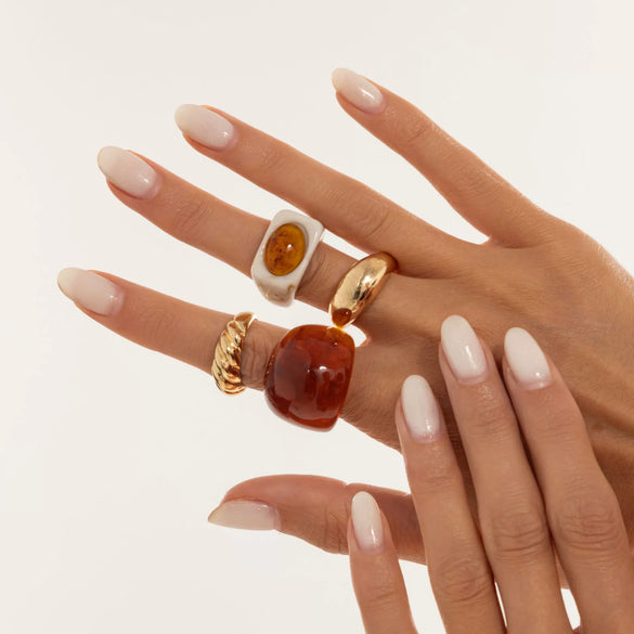 Women's Gradient Amber Resin Alloy Ring Set With Geometric Spiral Stacked Design And Plated Finish