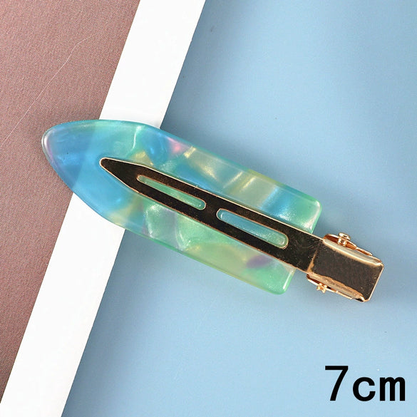 Women's Handmade Acetate Hair Side Clip With Frosted Finish Seamless Bangs Edge Barrette And Simple Letter Design
