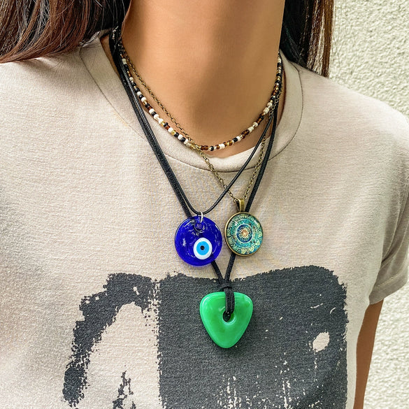 Women's Handmade Acrylic Geometric Jewelry Necklace With Skin Wax Thread