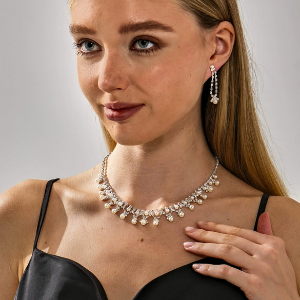 Women's Handmade Alloy Pearl And Rhinestone Geometric Necklace And Earrings Jewelry Set Elegant Simple Matching Jewelry