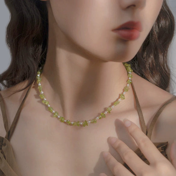 Women's Handmade Freshwater Pearl And Artificial Crystal Geometric Retro Clavicle Necklace With Cross Chain