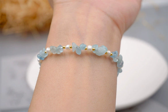 Women's Handmade Freshwater Pearl And Artificial Crystal Geometric Retro Clavicle Necklace With Cross Chain