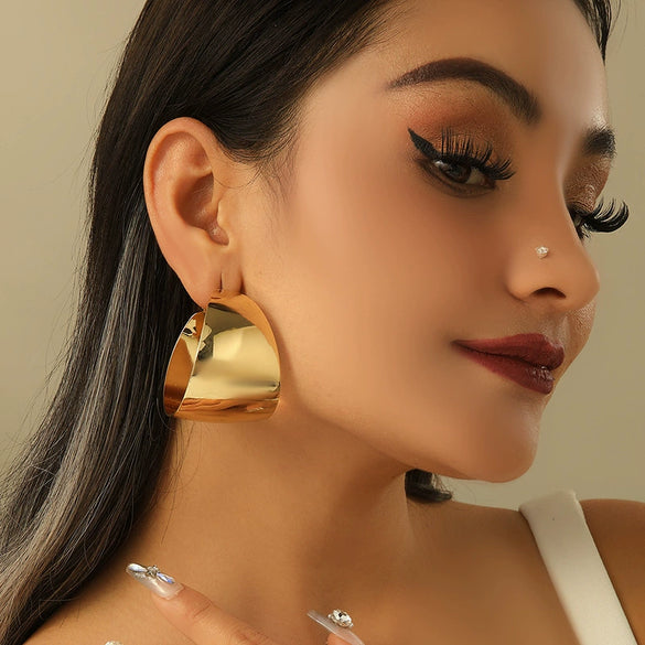 Women's Handmade Geometric Circle Earrings Retro Iron Statement Jewelry With Light Luxury Trendy Style