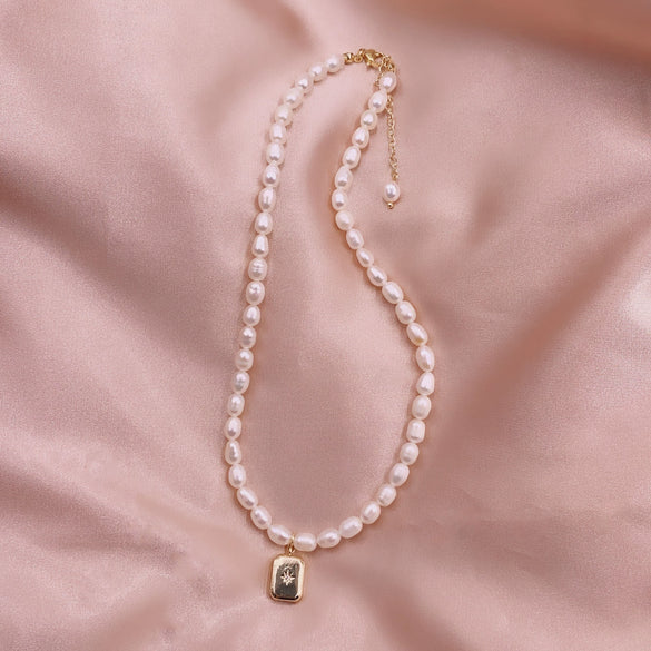 Women's Handmade Geometric Metal Freshwater Pearl Necklace