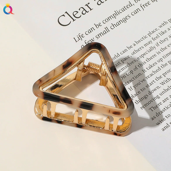 Women's Handmade Geometric Triangle Hollow Hair Clip In Acetate And Alloy Light Luxury Hair Accessory