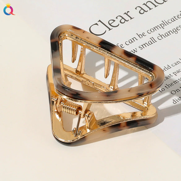 Women's Handmade Geometric Triangle Hollow Hair Clip In Acetate And Alloy Light Luxury Hair Accessory