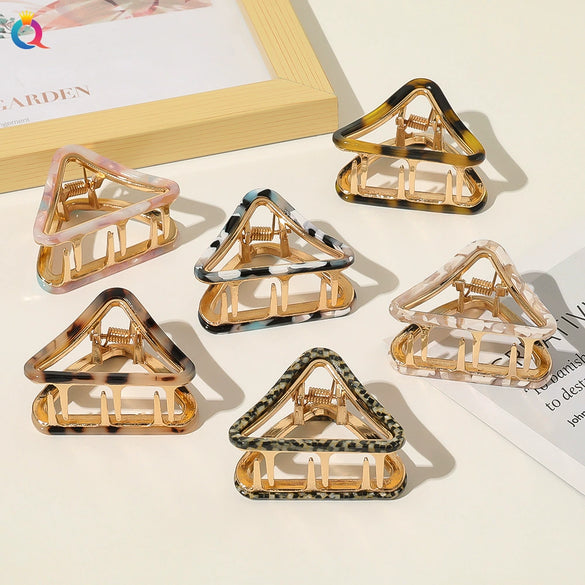 Women's Handmade Geometric Triangle Hollow Hair Clip In Acetate And Alloy Light Luxury Hair Accessory