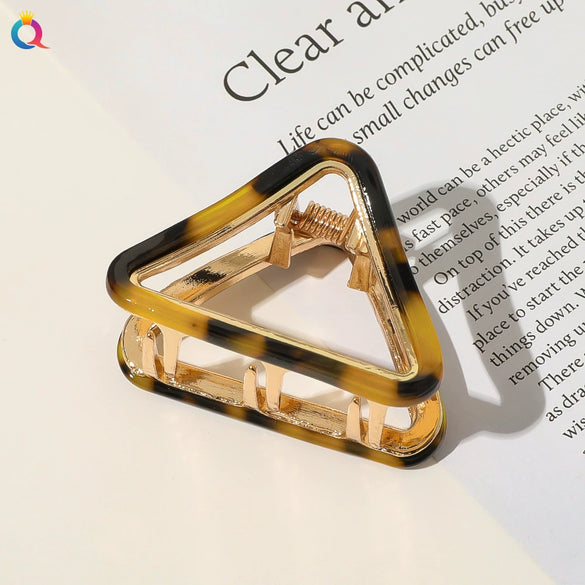 Women's Handmade Geometric Triangle Hollow Hair Clip In Acetate And Alloy Light Luxury Hair Accessory