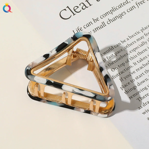 Women's Handmade Geometric Triangle Hollow Hair Clip In Acetate And Alloy Light Luxury Hair Accessory