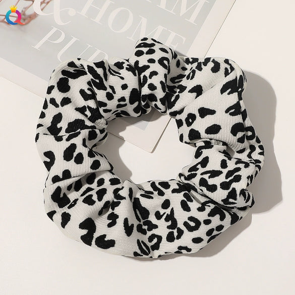Women's Handmade Leopard Print Knitted Scrunchie Hair Tie Cloth Hair Accessory Wholesale
