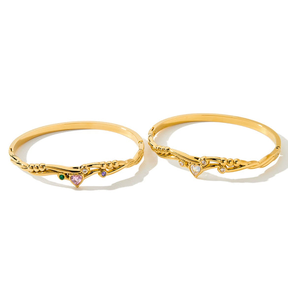 Women's Heart Pattern Stainless Steel Bracelet With Zircon Inlay And Gold Plated Finish