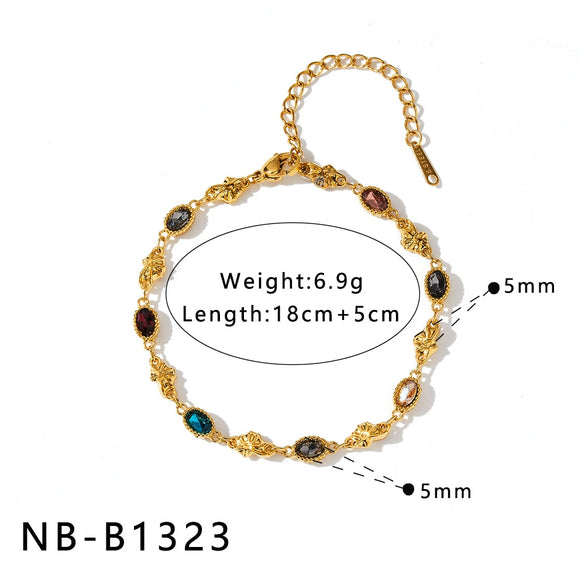 Women’s Heart Shaped Geometric Stainless Steel Bracelet With Shell Detail Zircon Inlay And 18K Gold Vacuum Plating