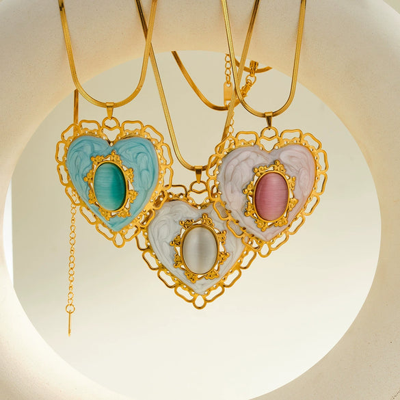 Women's Heart Shaped Geometric Stainless Steel Necklace With Cat Eye Stone Oil Drop Detail And 18K Gold Vacuum Plated Finish