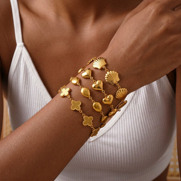 Women's Heart Shaped Shell Pattern Stainless Steel Bracelet With 18K Gold Vacuum Plating And Geometric Light Luxury Style