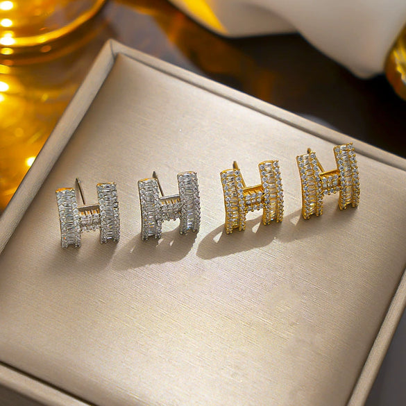 Women's High End Light Luxury Letter H Earrings In Copper With Cartoon Style And Letter Pattern