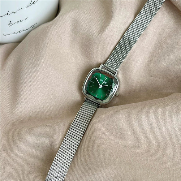 Women's Highclass Cold Style Niche Quartz Watch Alloy Case And Strap Round Dial Simple Elegant Retro
